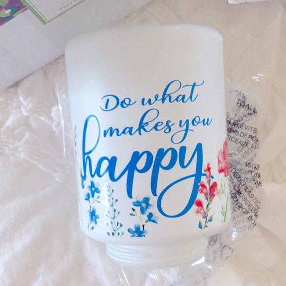 Scentsy Other - Scentsy Spring Mini Warmer Do What Makes You Happy